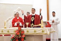 Večernje eurahistijsko slavlje župnoga goda predvodi(o) župni vikar Robert Almaši